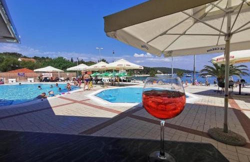 Necujam Apartment | Apartment Bella Mit Balkon Und Terrasse In Necujam