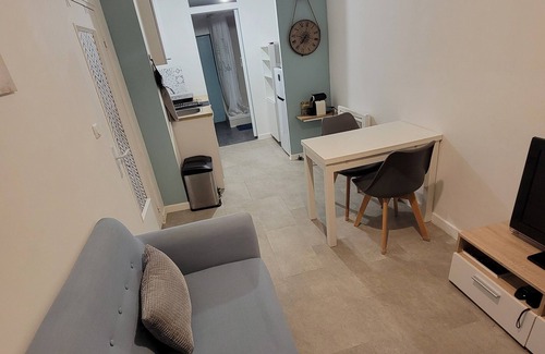 Chateaufort Apartment | Apartment between town and country