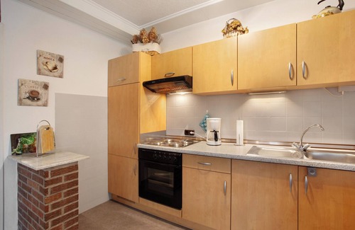 Usseln Apartment | Apartment 'Birkenhauer' with Shared Terrace, Shared Garden and Wi-Fi