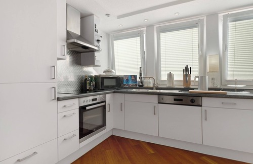 Bremen-Hemelingen Apartment | Apartment 'Bremen' with Wi-Fi