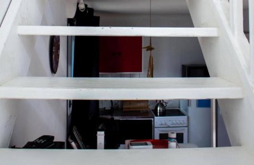 Lesparre-Medoc Apartment | Apartment 'Bureau Lesparre-médoc, Gironde' with Wi-Fi