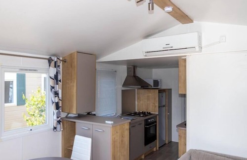 Chorges House | Apartment by Lake Serre-Ponçon with Pool