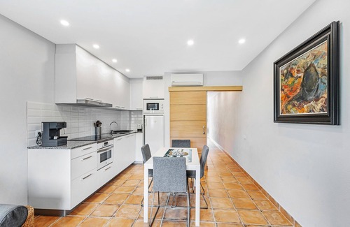 Sant Quirze Safaja Apartment | Apartment 'Cal Ton' with Mountain View, Shared Garden and Air Conditioning