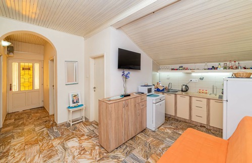 Utjeha House | Apartment Carpe Diem with the best sea view and private Jacuzzi, Utjeha