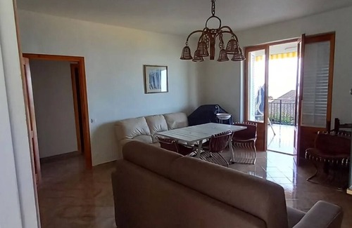Aspra Apartment | Apartment 'Casa Mongerbino' with Sea View, Wi-Fi and Air Conditioning