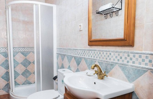 Cardenosa Apartment | Apartment 'Casa Rural El Caño Del Santo' with Private Terrace and Balcony