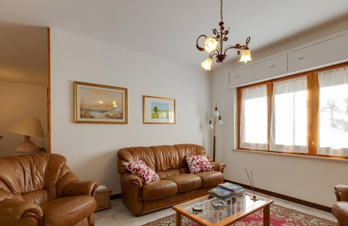 Narbolia Apartment | Apartment 'Casa vacanza Sandra' with garden, terrace & A/C
