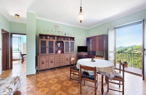 Gavi Apartment | Apartment 'Casa Vera' with Mountain View, Private Terrace and Wi-Fi