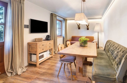 Teola Apartment | Apartment "Chalet Sonne Superior" Near the Ski Area with Mountain View & Garden