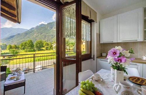 Fabbrica Apartment | Apartment 'Chez Sabrina' with Mountain View and Private Terrace