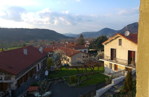Coubon Apartment | APARTMENT COMPLETELY RENOVATED THE 1st FLOOR IN PEACE