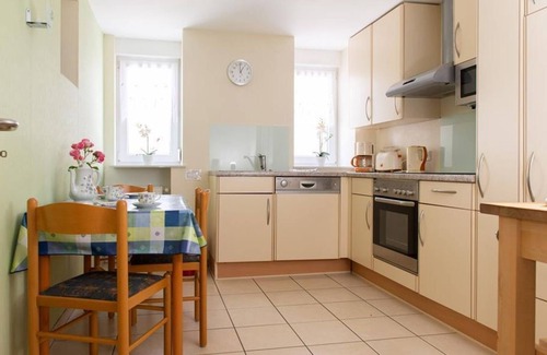 Schoenenberg-Kuebelberg Apartment | Apartment Just - apartment/apartment, shower or bath, WC, 1 Schlafrau