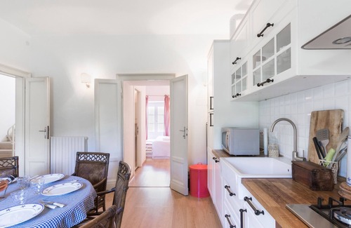 Cavaion Veronese Apartment | Apartment 'Delicious House Michelangelo' with Shared Garden, Wi-Fi and Air Conditioning