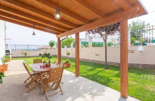 Collecorvino Apartment | Apartment Dolce Vita by Interhome