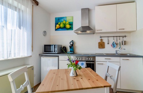 Muehlingen Apartment | Apartment 'Donau, 40qm' with Balcony and Wi-Fi