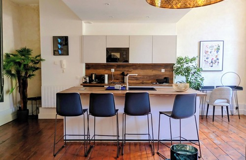 Saint-Emilion Condo | Apartment downtown Saint emilion