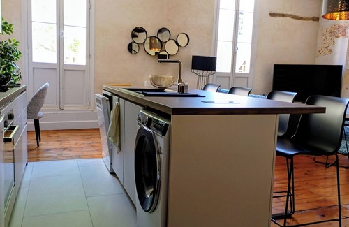 Saint-Emilion Condo | Apartment downtown Saint emilion