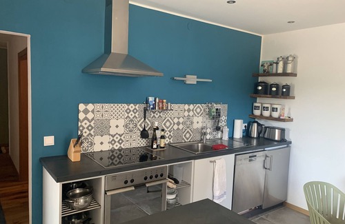 Losheim am See Apartment | Apartment "Draußen am See" with Private Sauna, Garden & Wi-Fi