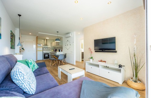 Alcudia Apartment | Apartment 'El Rincón De La Calma' with Sea View, Wi-Fi and Air Conditioning