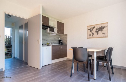 Beauvoir Apartment | Apartment-Ensuite with Shower-Terrace- 5 personnes
