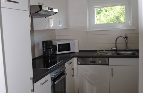 Breklum Apartment | Apartment 'Erwin' with Shared Terrace, Shared Garden and Wi-Fi