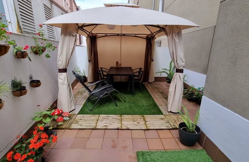 Vilanova Apartment | Apartment-Sleeps6-Parking-Terrace