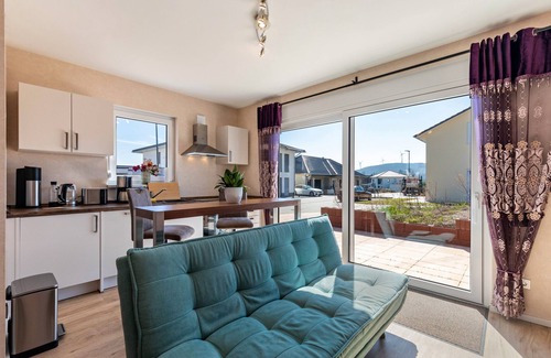 Rheinboellen Apartment | Apartment 'Feel Free Appartment' with Private Terrace and Wi-Fi