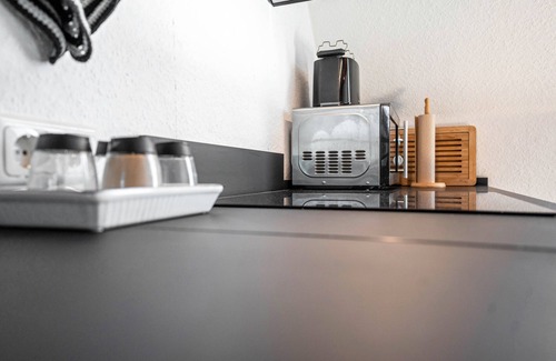 Dollerup Apartment | Apartment 'Fehrsland 1' with Shared Garden