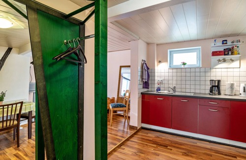 Ubstadt-Weiher Apartment | Apartment 'Ferienwohnung 2' with Wi-Fi