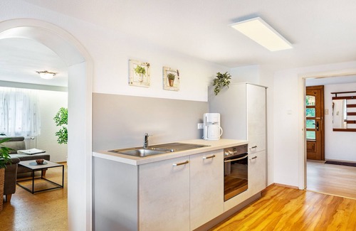 Brombach Apartment | Apartment 'Ferienhaus Albert' with Private Terrace and Wi-Fi