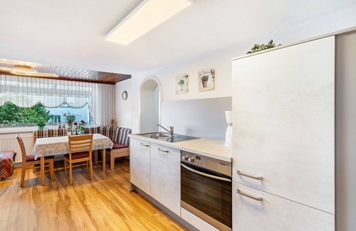 Brombach Apartment | Apartment 'Ferienhaus Albert' with Private Terrace and Wi-Fi
