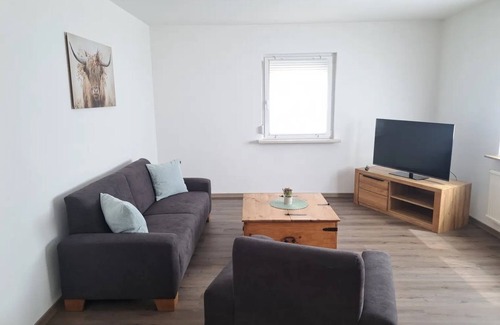 Dorfprozelten Apartment | Apartment 'Ferienwohnung Dürr 3' with Shared Terrace and Wi-Fi