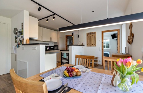 Westerholz Apartment | Apartment 'Ferienwohnung Auszeit' near to the sea, Private Terrace and Wi-Fi