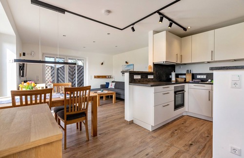 Westerholz Apartment | Apartment 'Ferienwohnung Auszeit' near to the sea, Private Terrace and Wi-Fi