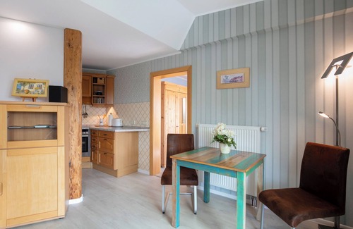 Neuruppin Apartment | Apartment 'Ferienwohnung 72 Qm' with Private Terrace, Shared Garden and Wi-Fi