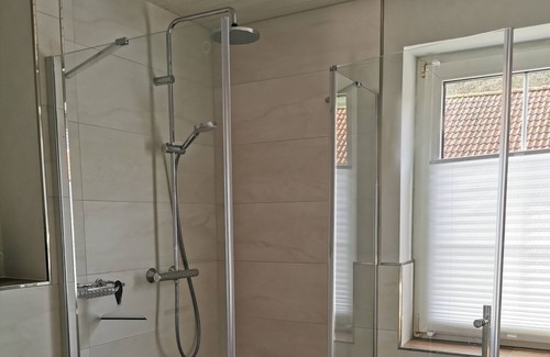 Rotenburg an der Fulda Apartment | Apartment 'Ferienwohnung Haseltal' with Shared Garden, Balcony and Wi-Fi