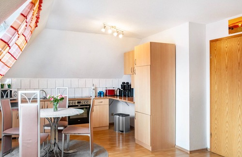 Neuenburg Apartment | Apartment 'Ferienwohnung Haus Helene' with Shared Terrace, Shared Garden and Wi-Fi