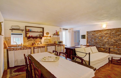 Siglioli Apartment | Apartment Fienile with Mountain View, Shared Pool and Wi-Fi