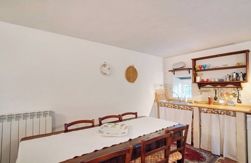 Siglioli Apartment | Apartment Fienile with Mountain View, Shared Pool and Wi-Fi