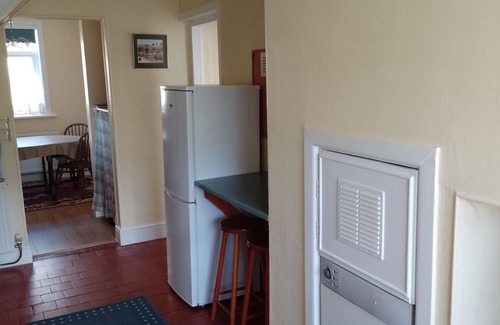 Llwyngwril Apartment | Apartment flat overlooking the Cambrian Bay and across to the Lleyn Peninsul