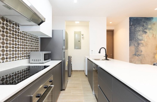 El Chorrillo Condo | Apartment for 2 in Casco Antiguo w/Rooftop Pool