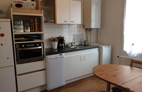 Chateauneuf-sur-Loire Apartment | Apartment-cottage of the church