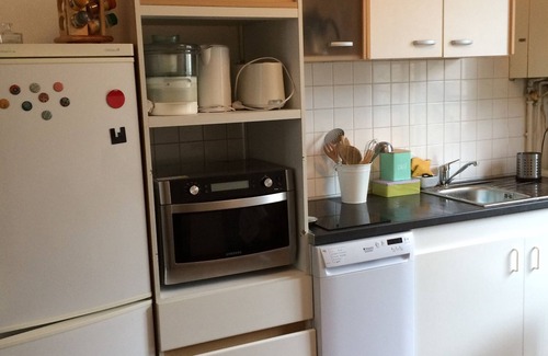 Chateauneuf-sur-Loire Apartment | Apartment-cottage of the church