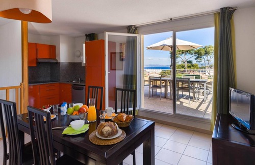 Le Brusc Apartment | Apartment in Le Brusc near Sandy Beach