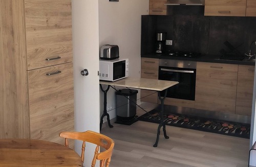 Vignoux-sur-Barangeon Apartment | Apartment in the heart of the forest in central France