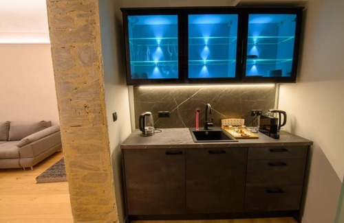 Gmuend in Kaernten Apartment | Apartment "Gasthof Alte Post - Top 2 Super 6" with Mountain View & Wi-Fi