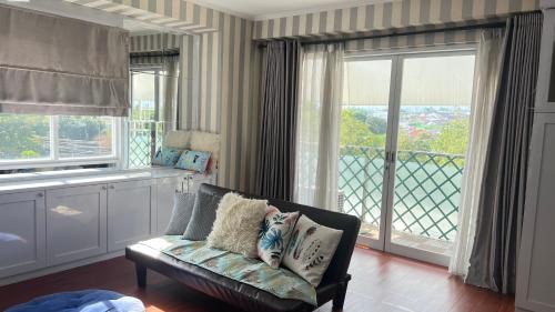 Cimahi Apartment | Apartment Gateway Pasteur 3BR with sunset view