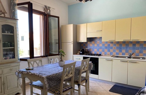 Sa Rocca Tunda Apartment | Apartment 'Gio E Pie House' with Private Garden, Wi-Fi and Air Conditioning