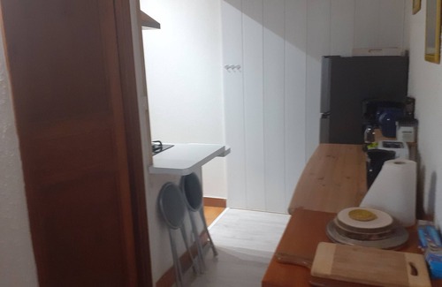 Lesperon Apartment | Apartment 'Gite Le Cèdre' with Mountain View, Private Terrace and Private Garden