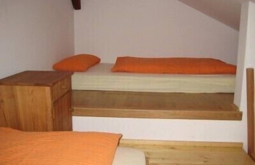 Neuoetting Apartment | Apartment Großknecht 2 persons, 24sqm, shower, WC, attic, wifi, balcony